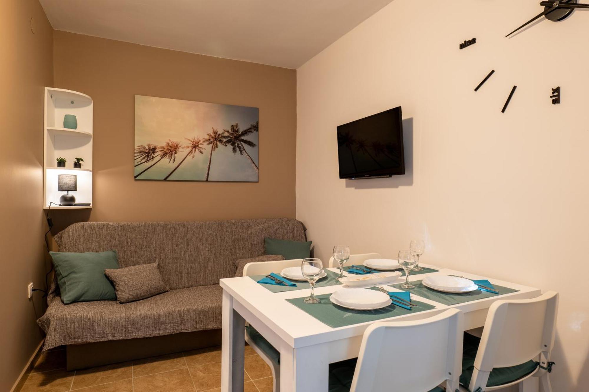 Apartment Wish - Two Bedrooms With 2 Ac Renewed Pag Town Exterior photo
